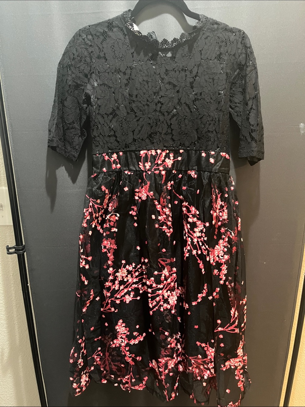 NWT Black lace pink floral embroidered full skirt dress